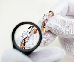 С 23 июня 2020 года серебро российского производства маркируется на добровольной основе по данным Ассоциации ювелиров России.