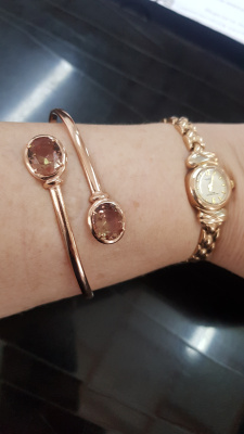 Браслет бижутерия, покрытие - золочение, вставка - искусственный султанит