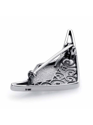 Брошь бижутерия, покрытие - серебрение с оксидированием, отделка - алмазная грань, без вставок